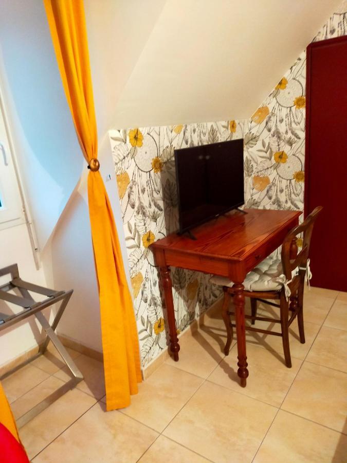 Petit Chatelet Bis Hirel Eksteriør bilde